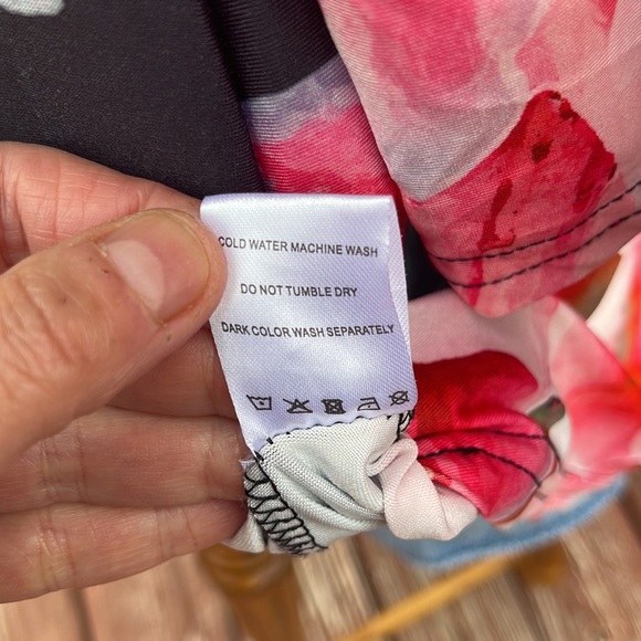 Lily by Firmiana Size Med  Floral Blouse - Picture 5 of 6